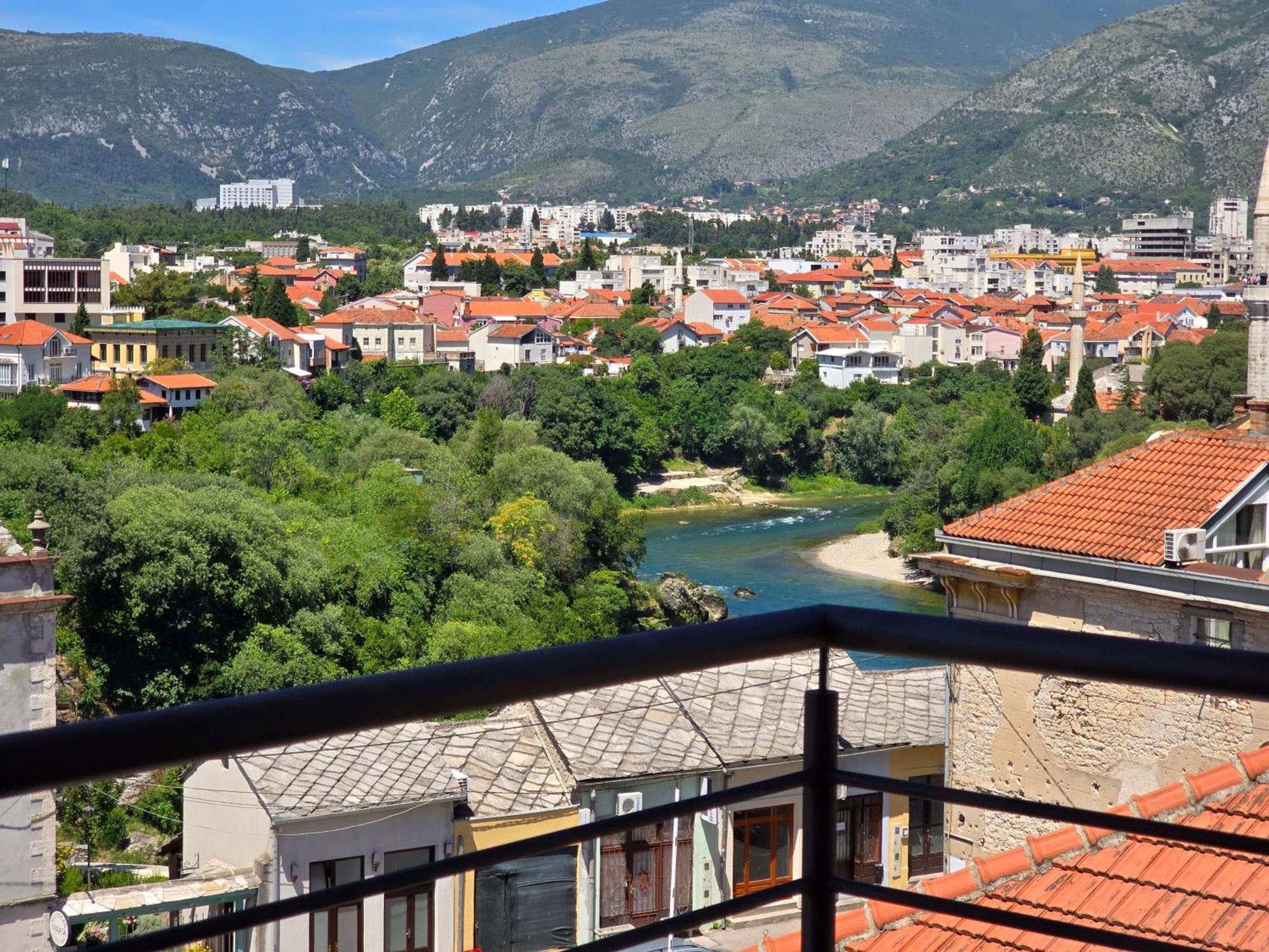 Residence Riverside By Inntown Mostar Exterior photo